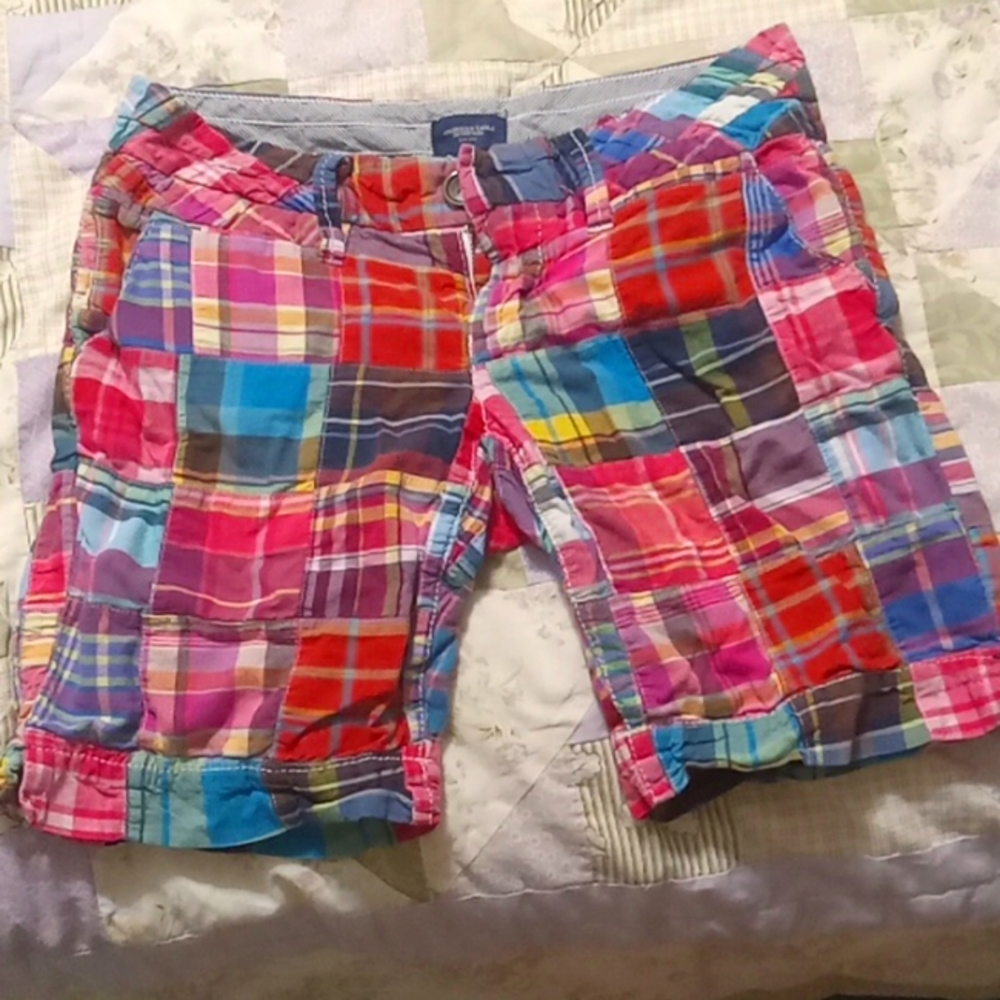 American eagle Bermuda shorts size 2